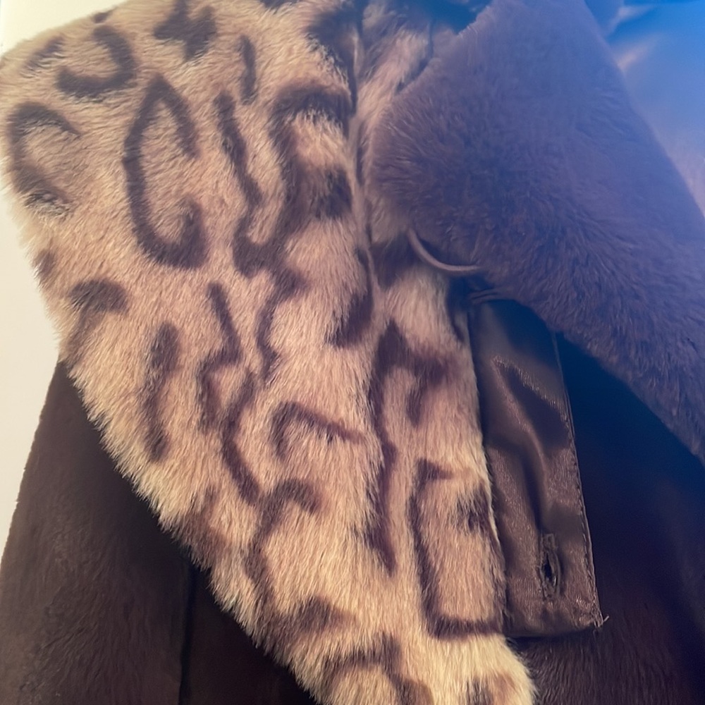 Dennis Basso chocolate brown faux fur coat - Picture 4 of 11